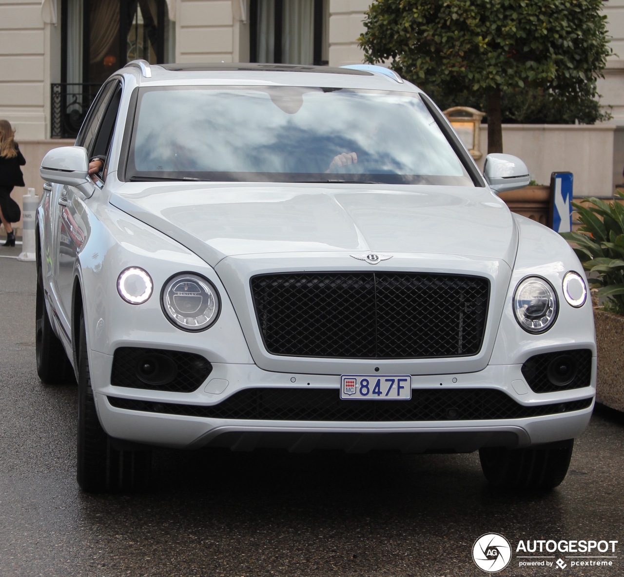 Bentley Bentayga V8