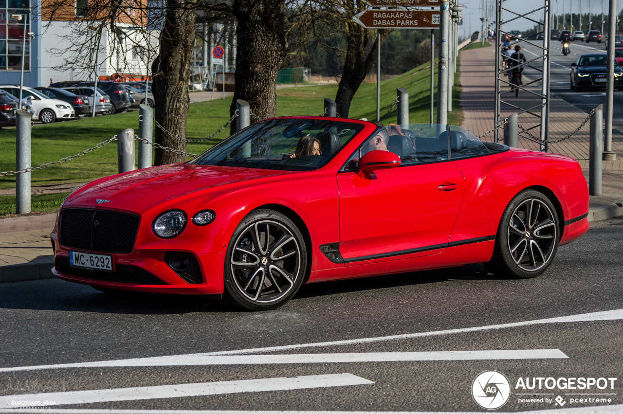 Bentley Continental GTC 2019