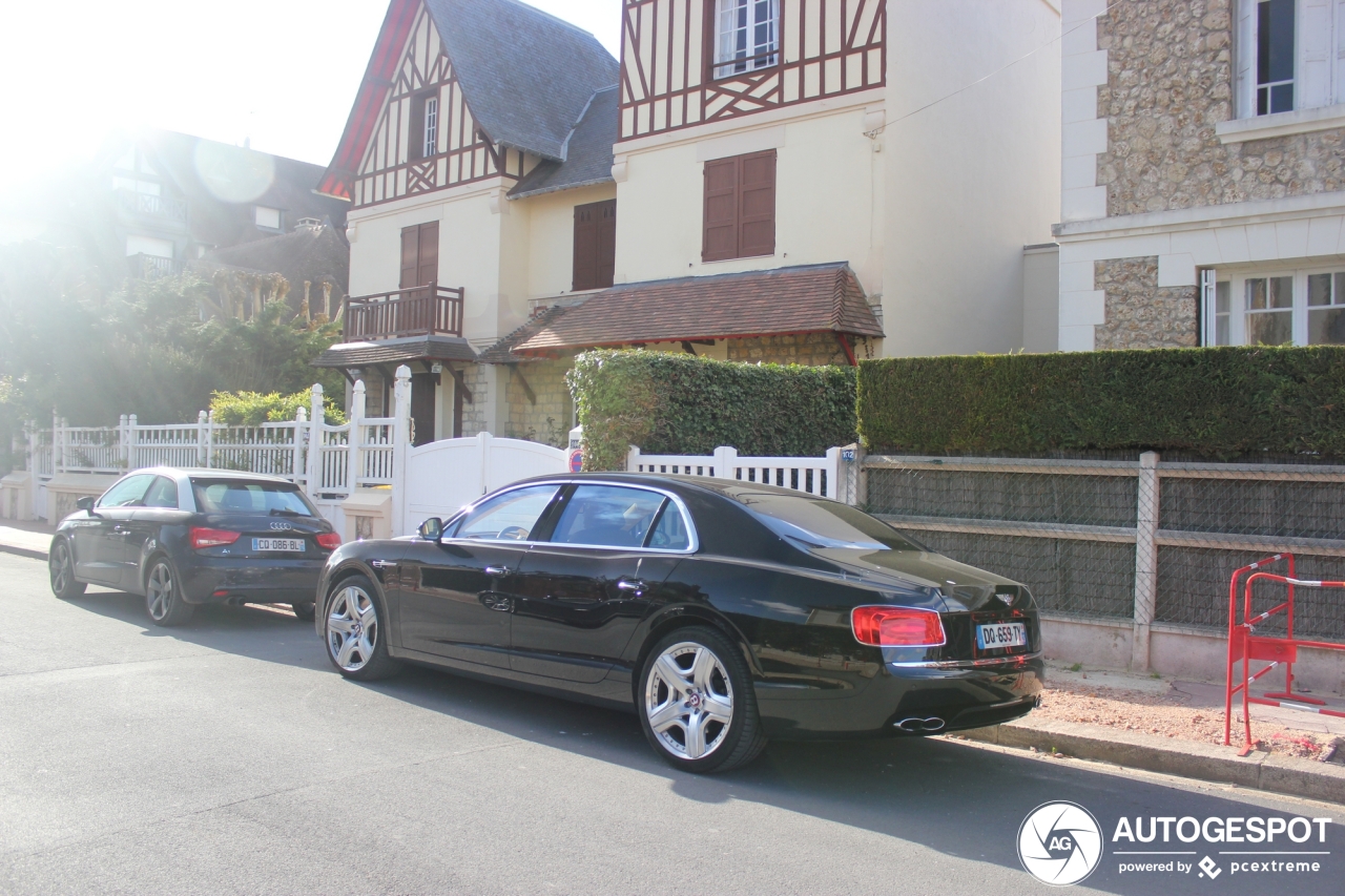 Bentley Flying Spur V8