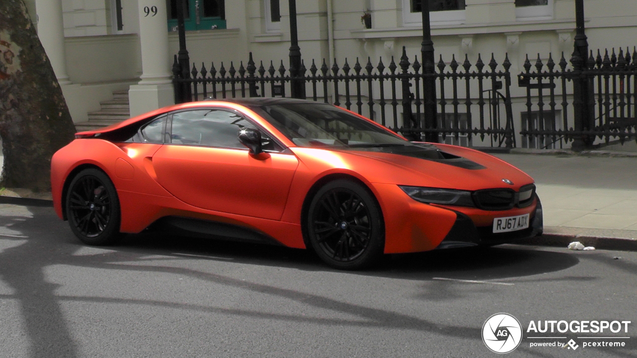 BMW i8