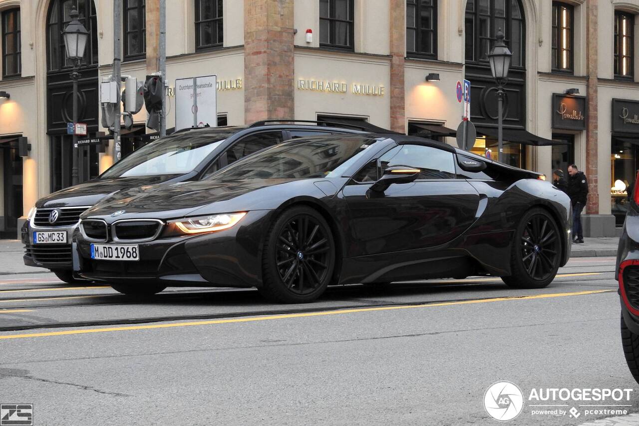 BMW i8 Roadster