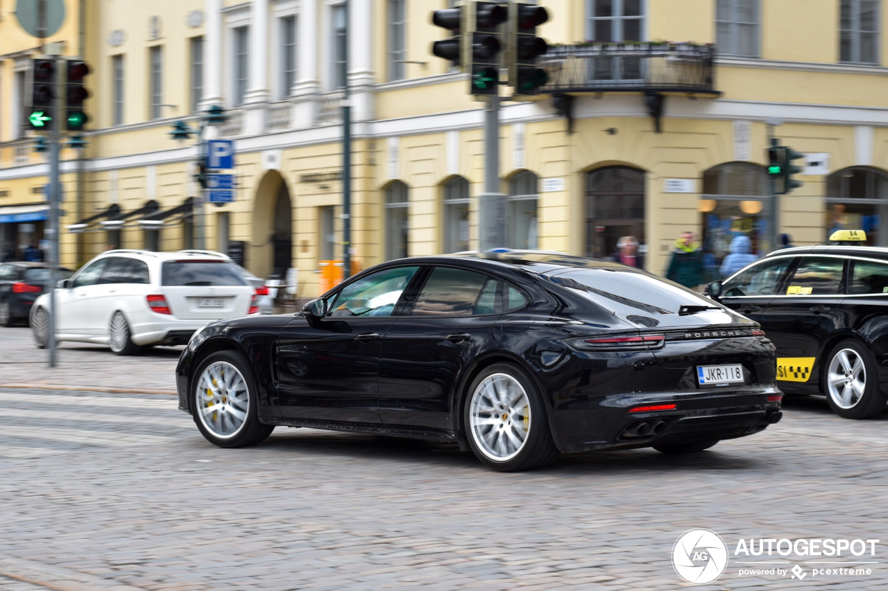 Porsche 971 Panamera Turbo S E-Hybrid