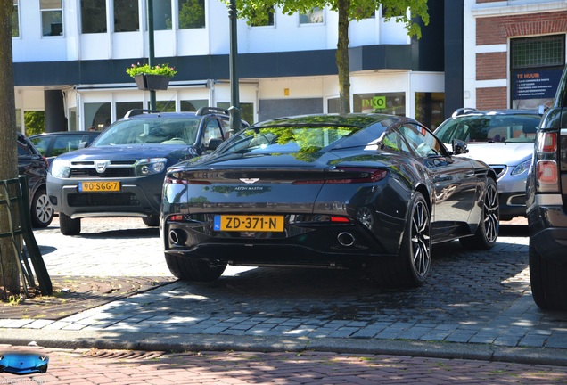 Aston Martin DB11 V8