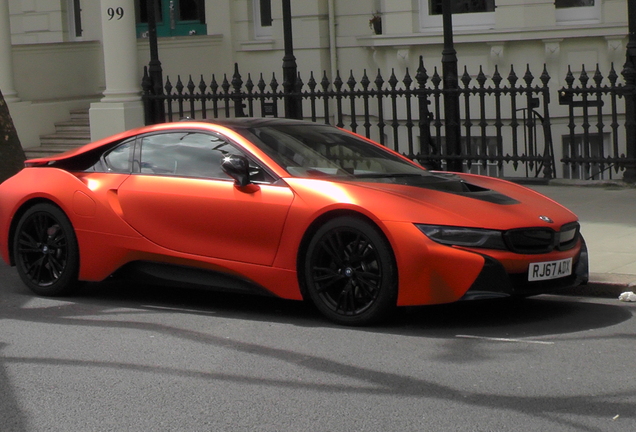 BMW i8