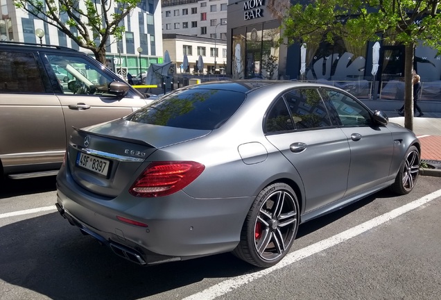 Mercedes-AMG E 63 S W213