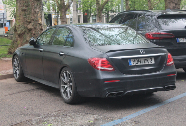 Mercedes-AMG E 63 S W213