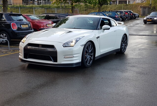 Nissan GT-R 2012