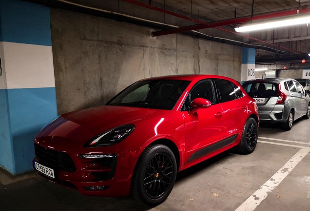 Porsche 95B Macan GTS