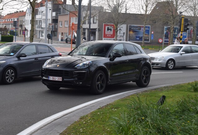 Porsche 95B Macan GTS