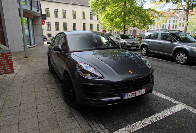 Porsche 95B Macan GTS