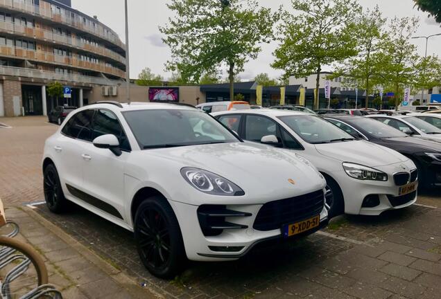 Porsche 95B Macan Turbo