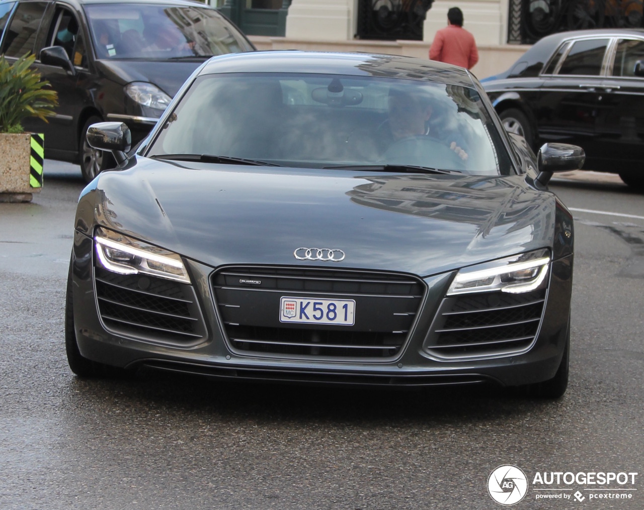 Audi R8 V10 Plus 2013