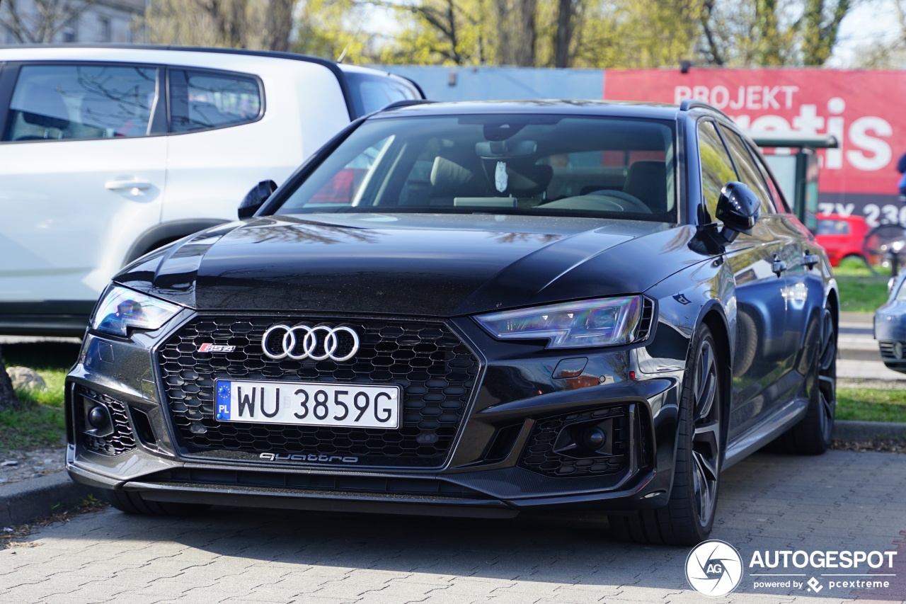 Audi RS4 Avant B9