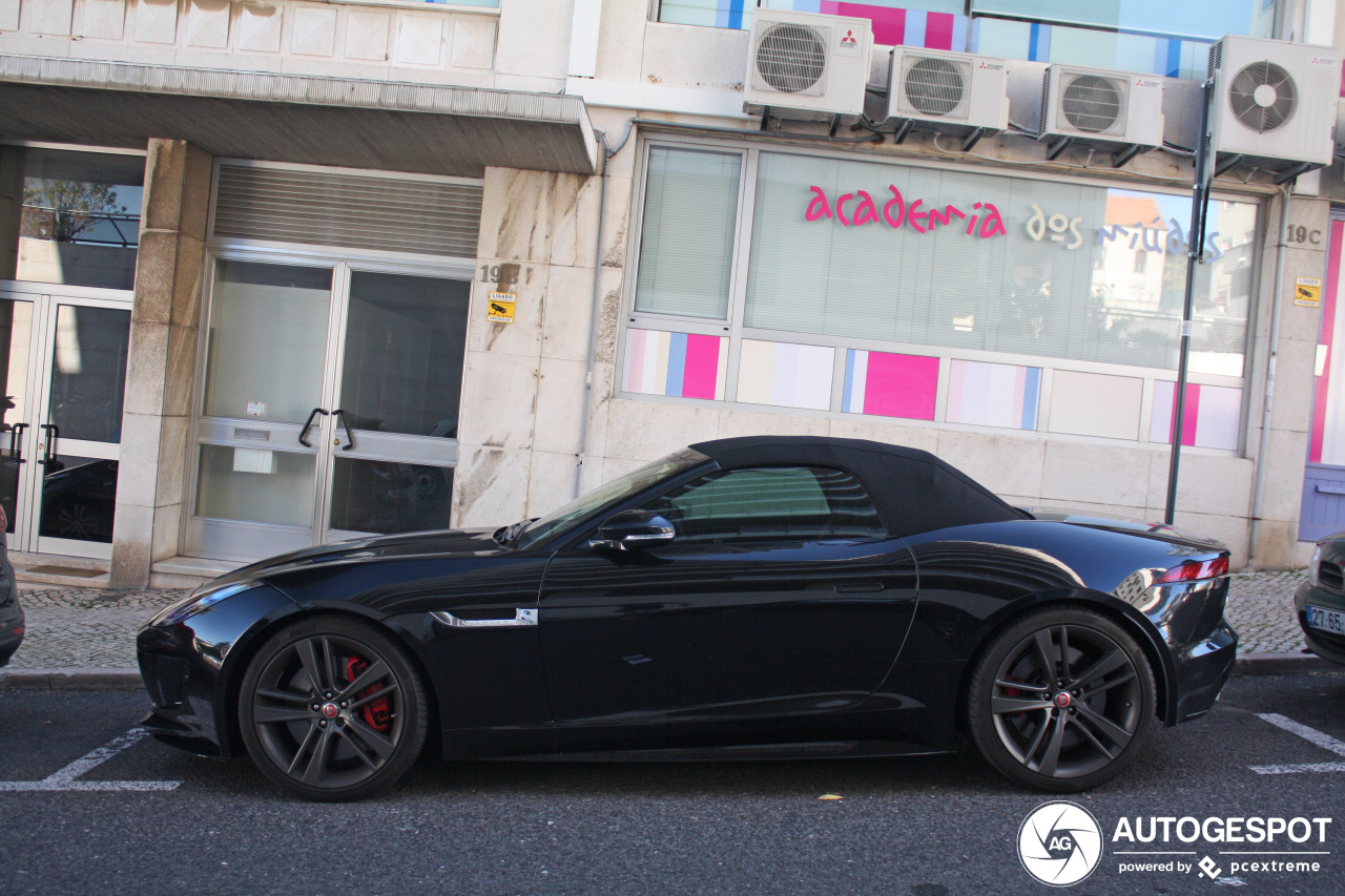 Jaguar F-TYPE S AWD Convertible British Design Edition