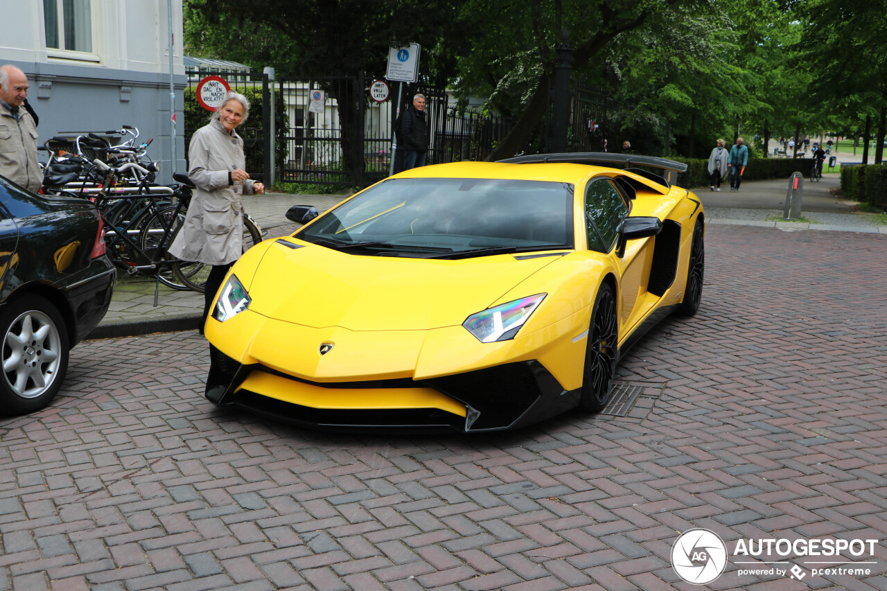 Lamborghini Aventador LP750-4 SuperVeloce