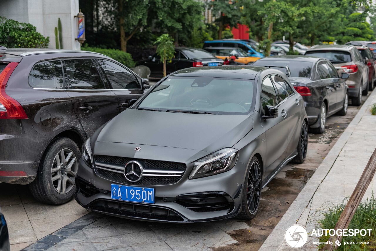 Mercedes-AMG A 45 W176 2015