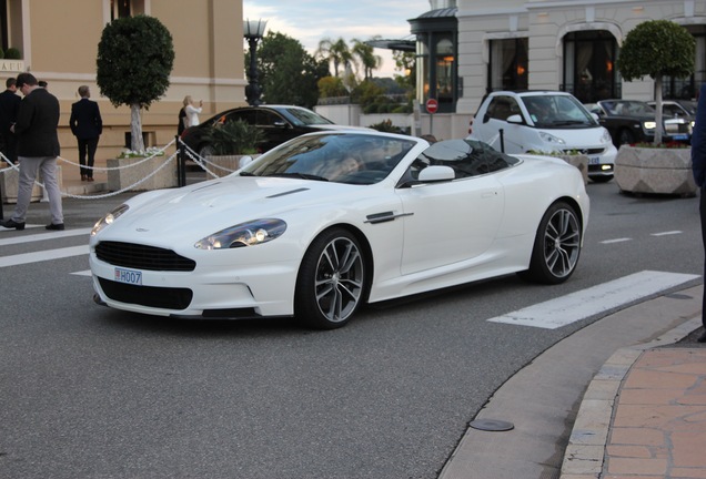 Aston Martin DBS Volante