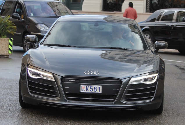 Audi R8 V10 Plus 2013