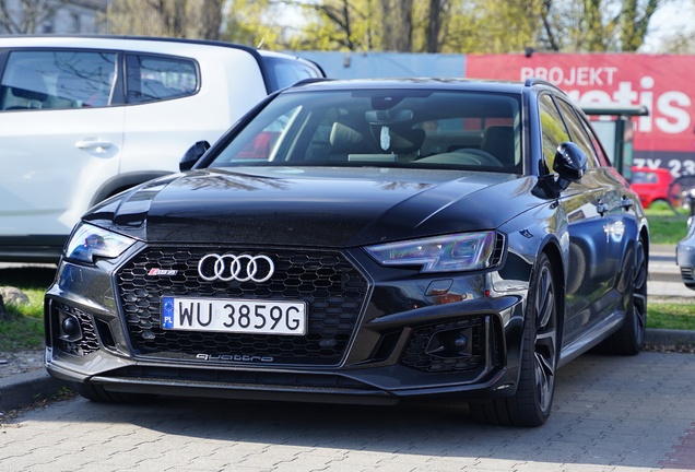 Audi RS4 Avant B9