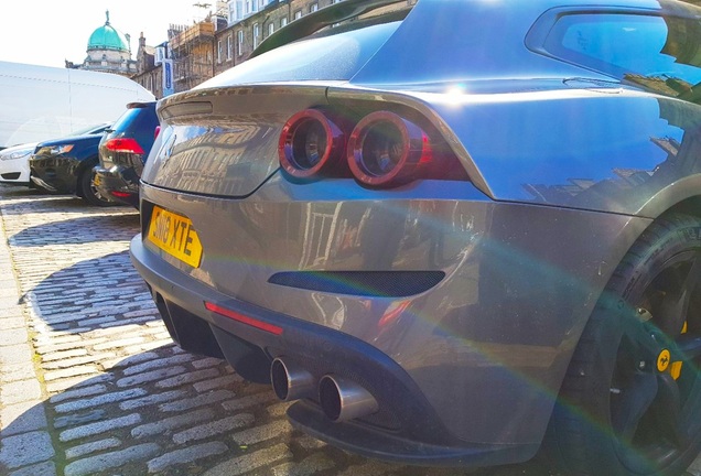 Ferrari GTC4Lusso T