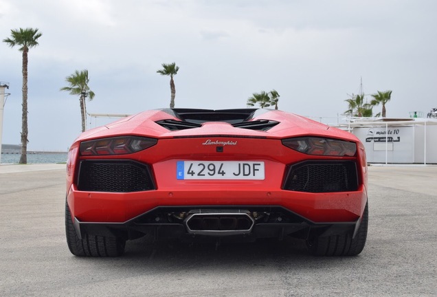 Lamborghini Aventador LP700-4 Roadster