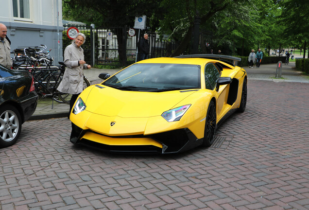 Lamborghini Aventador LP750-4 SuperVeloce