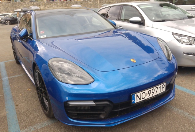 Porsche 971 Panamera Turbo