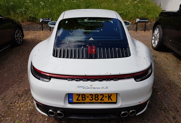 Porsche 992 Carrera 4S