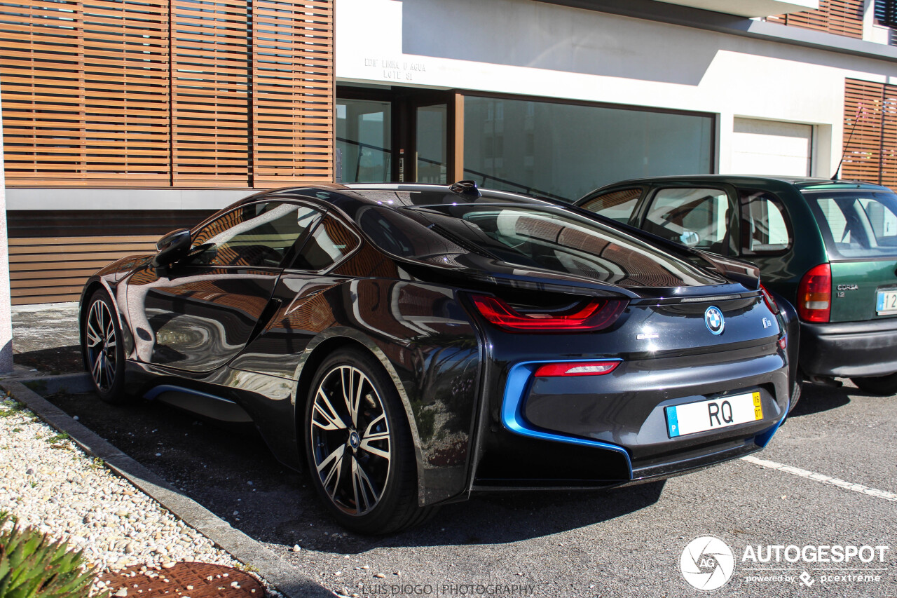 BMW i8