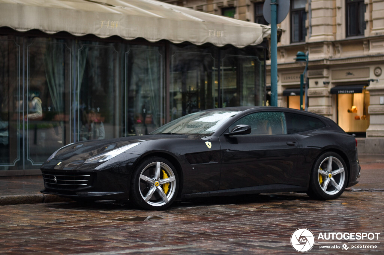 Ferrari GTC4Lusso T