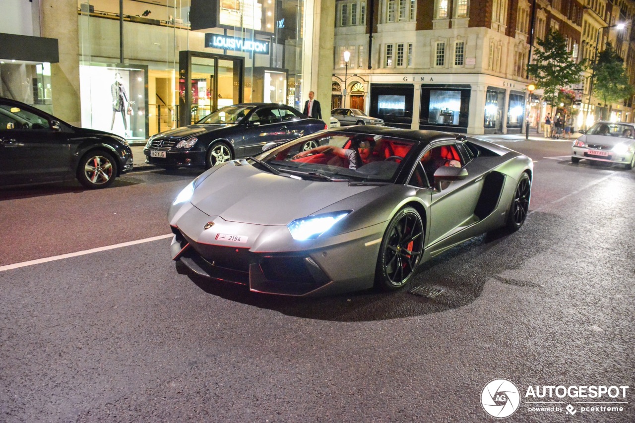 Lamborghini Aventador LP700-4 Roadster