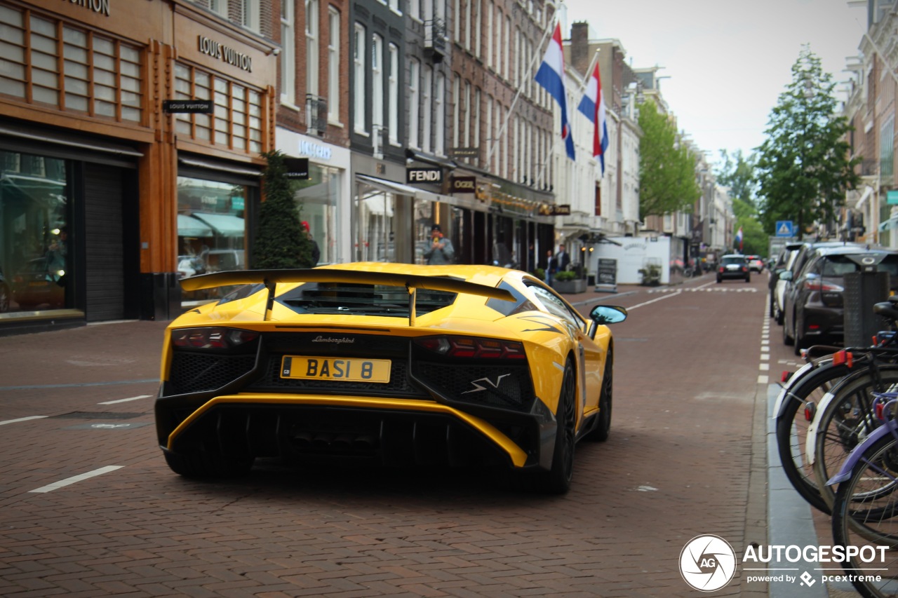 Lamborghini Aventador LP750-4 SuperVeloce