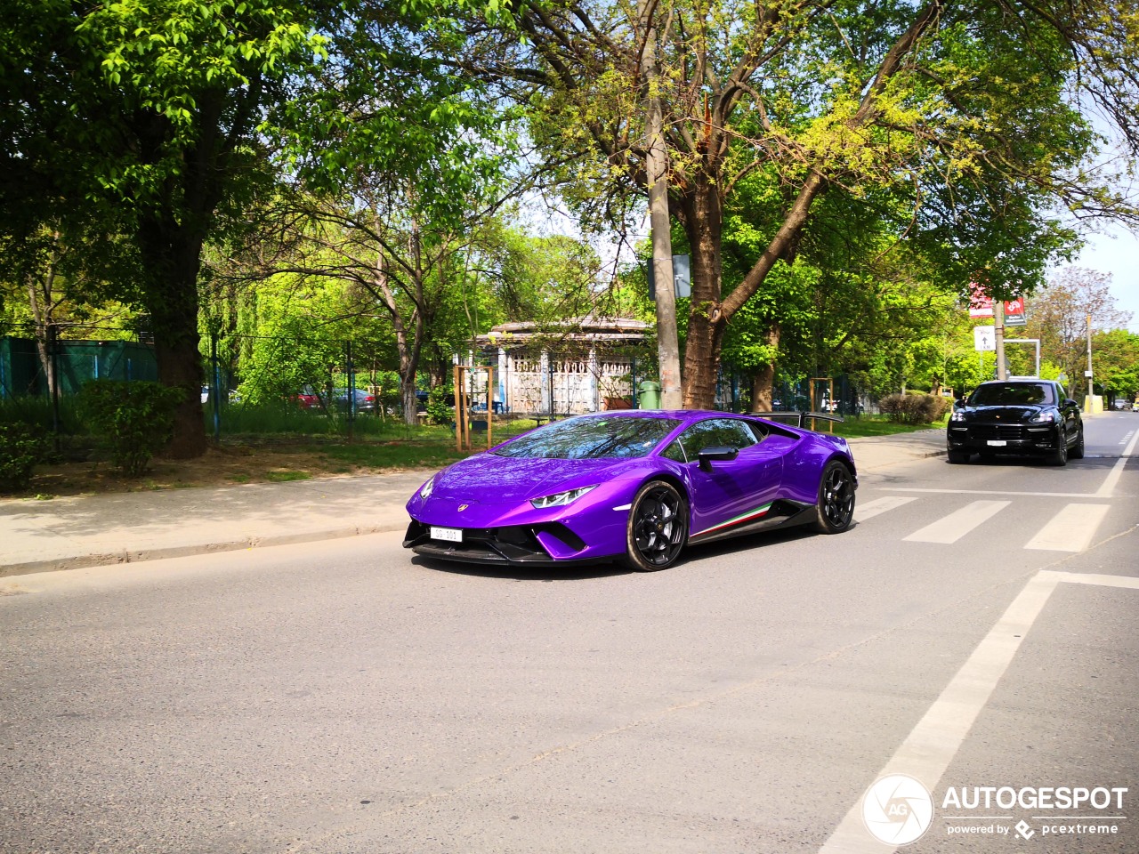 Lamborghini Huracán LP640-4 Performante