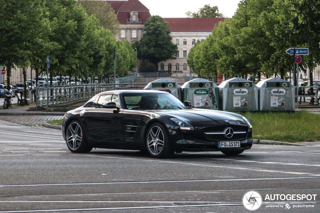 Mercedes-Benz SLS AMG