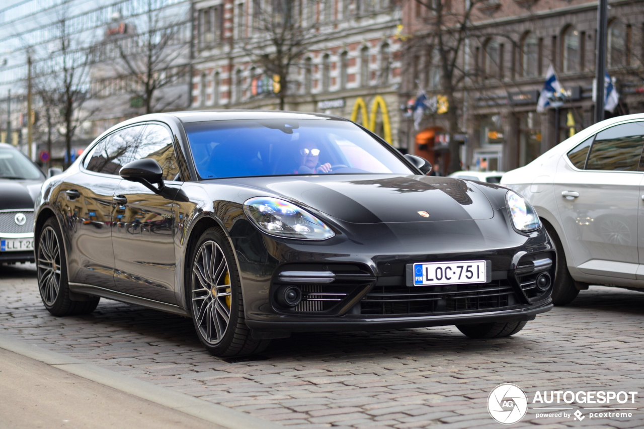 Porsche 971 Panamera Turbo S E-Hybrid Executive