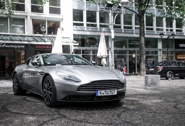 Aston Martin DB11