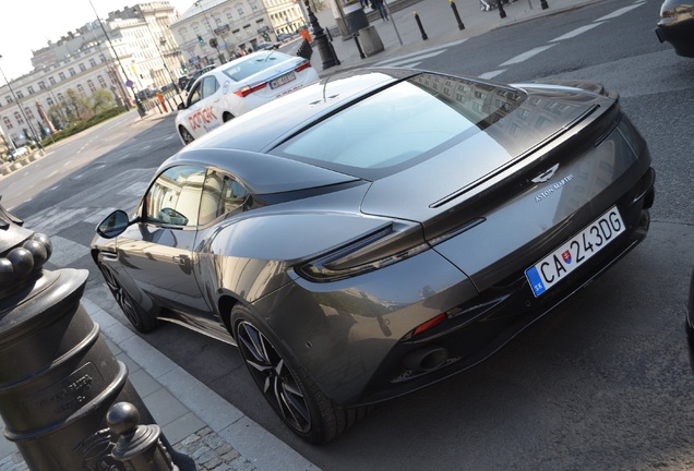 Aston Martin DB11 V8