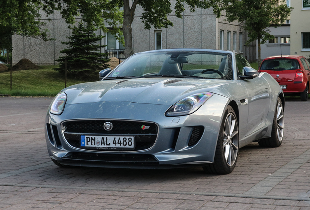 Jaguar F-TYPE S Convertible