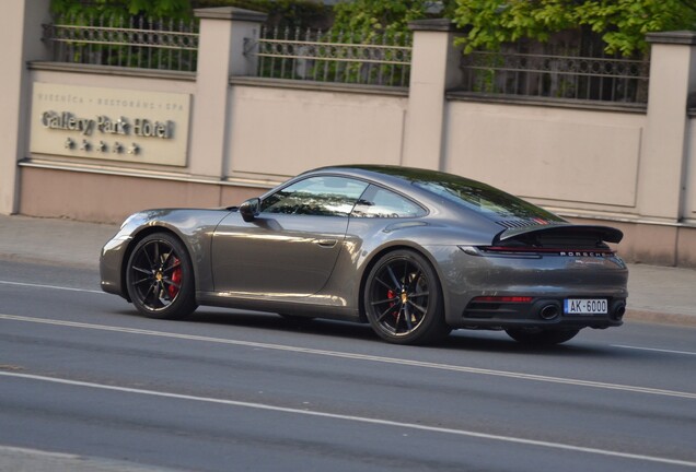 Porsche 992 Carrera 4S