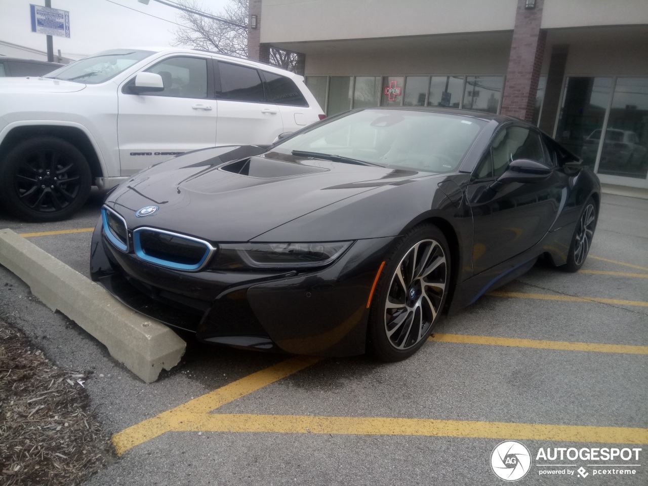 BMW i8