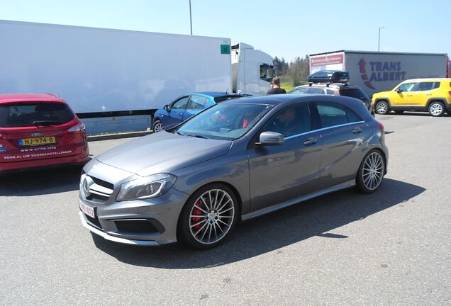 Mercedes-Benz A 45 AMG