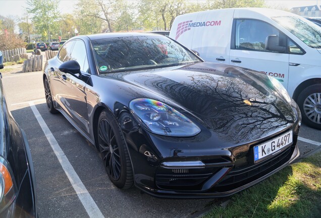 Porsche 971 Panamera Turbo