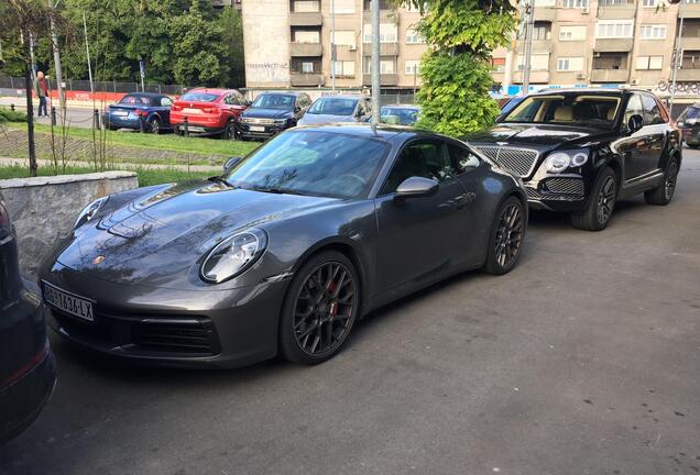 Porsche 992 Carrera 4S