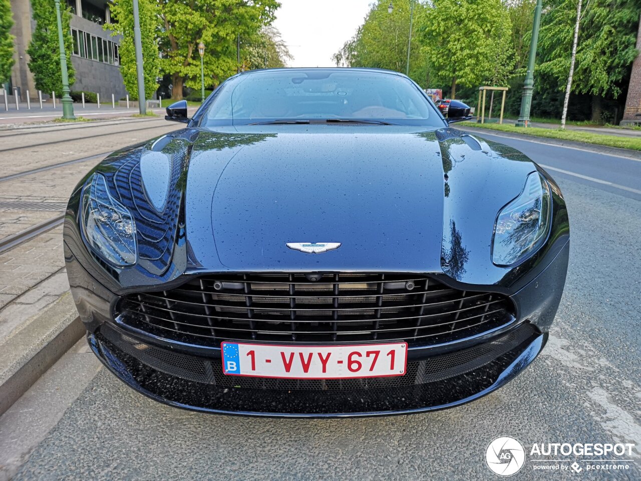 Aston Martin DB11 V8 Volante