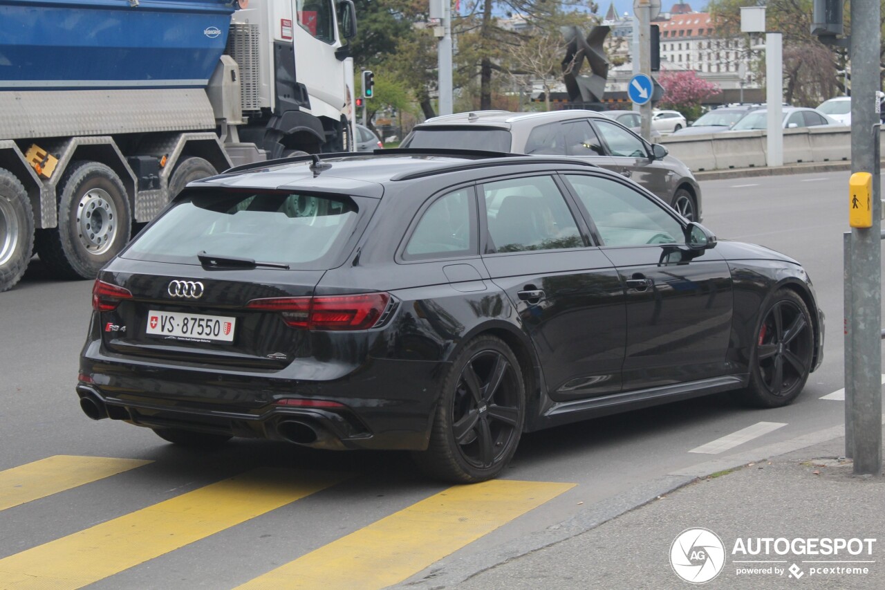 Audi RS4 Avant B9