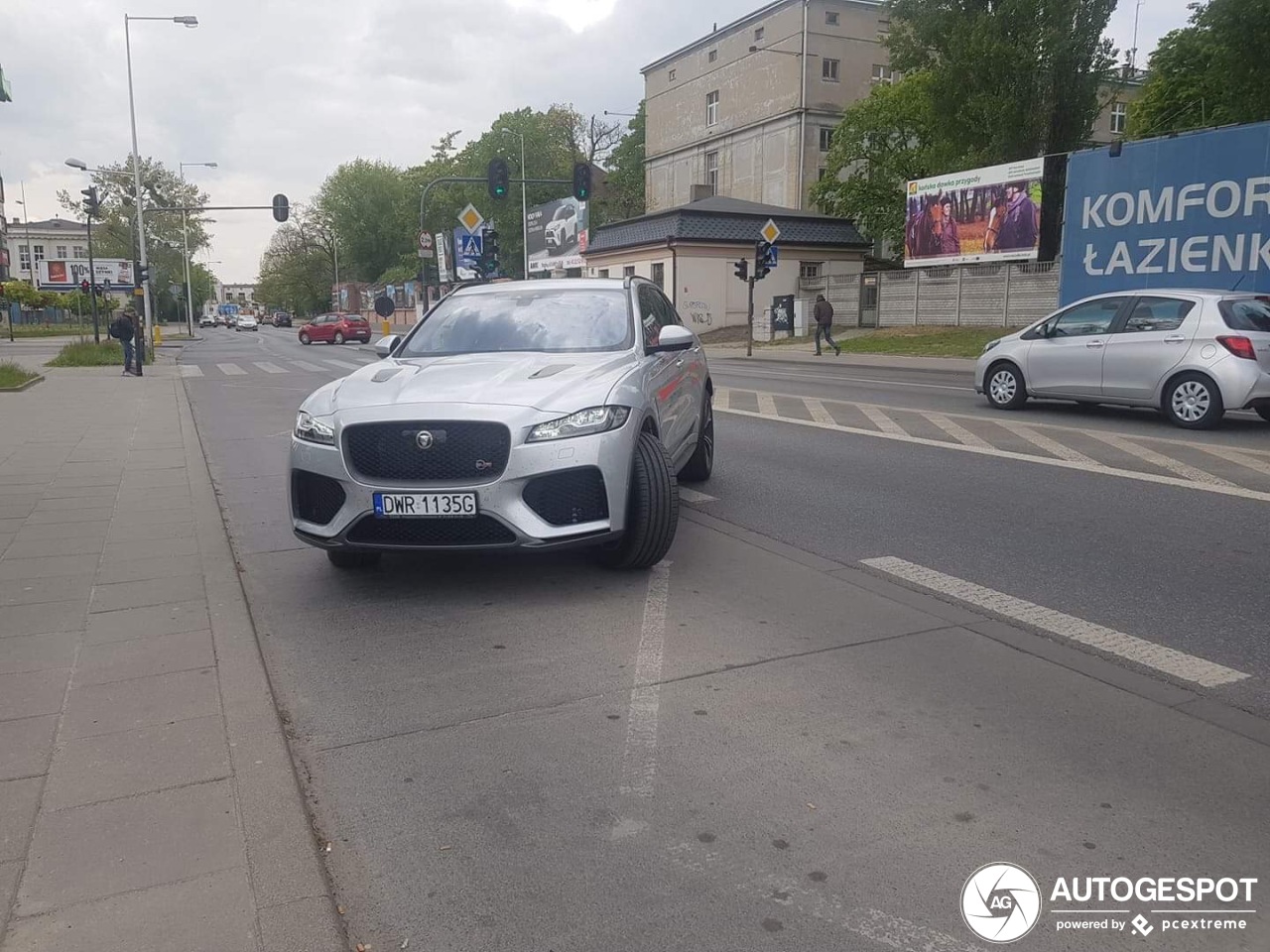 Jaguar F-PACE SVR