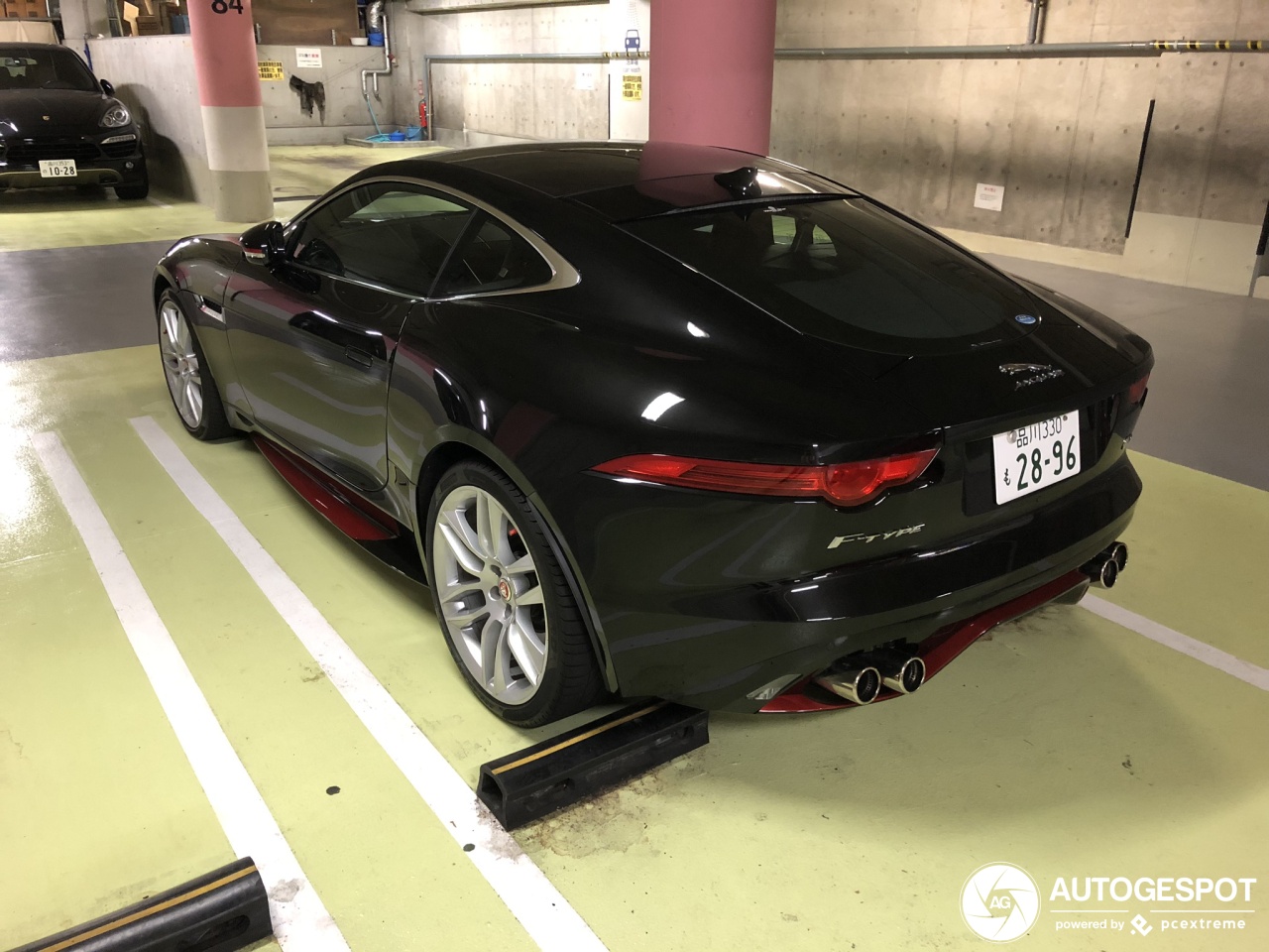 Jaguar F-TYPE R Coupé