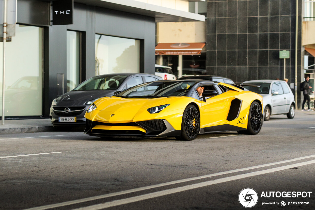 Lamborghini Aventador LP750-4 SuperVeloce Roadster