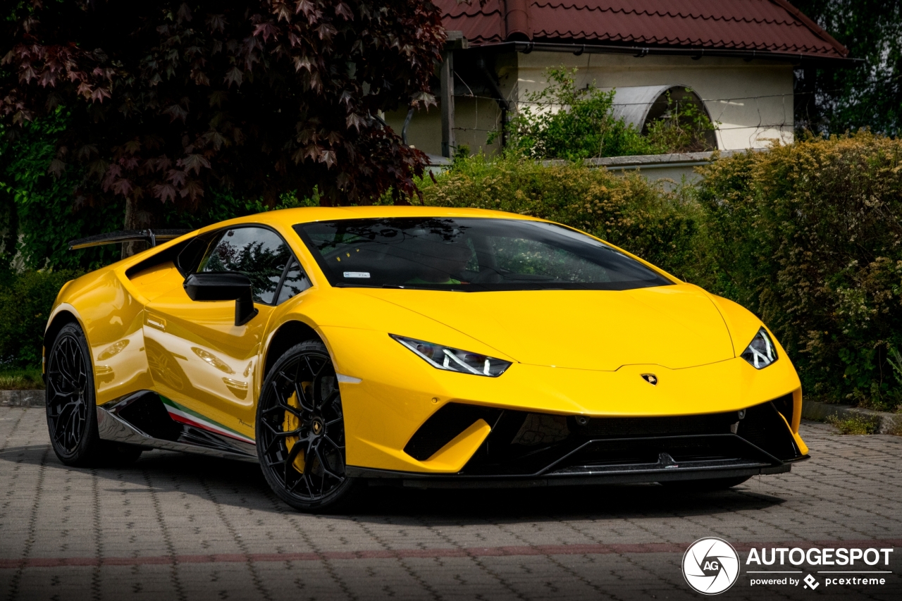 Lamborghini Huracán LP640-4 Performante