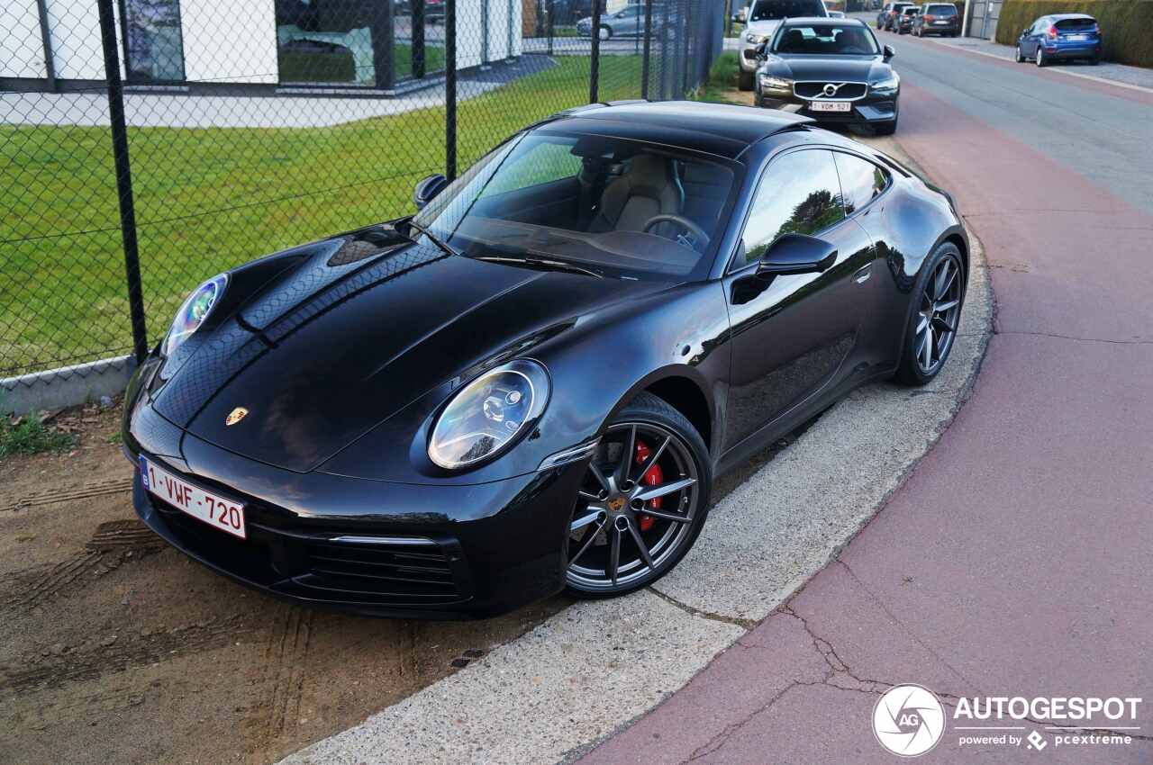 Porsche 992 Carrera 4S